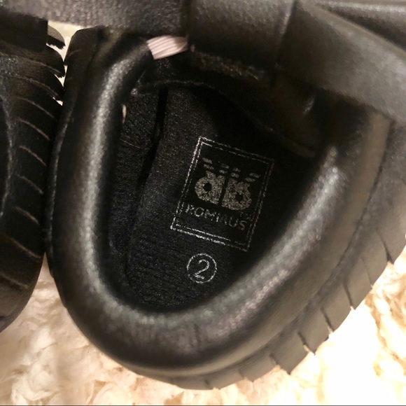 MOCCASINS - Picture 4 of 5